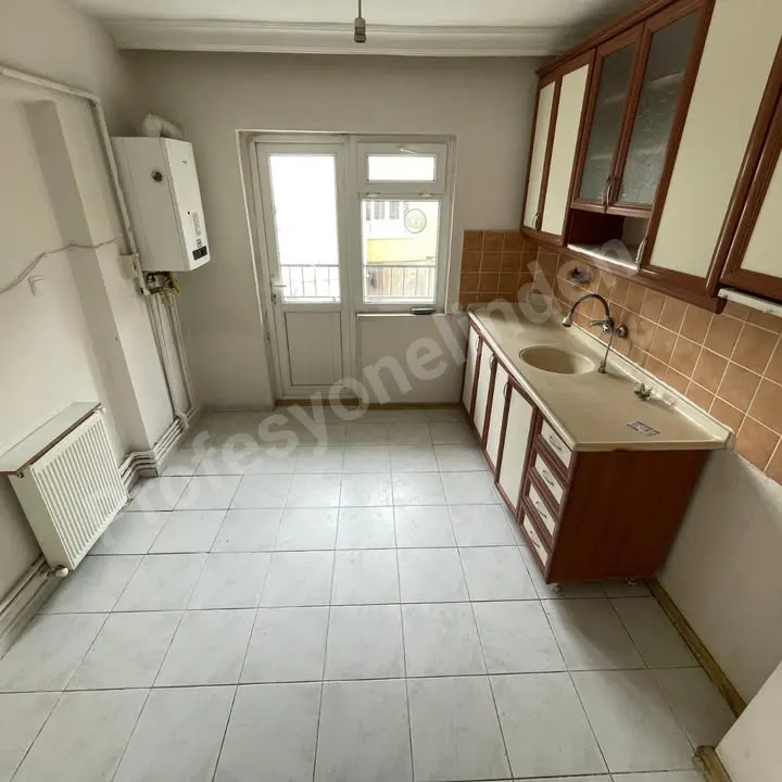 Etimesgut Merkezede Giriş Katı 3+1