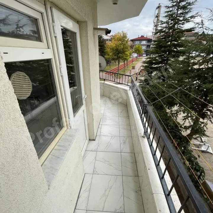 Etimesgut Merkezede Giriş Katı 3+1