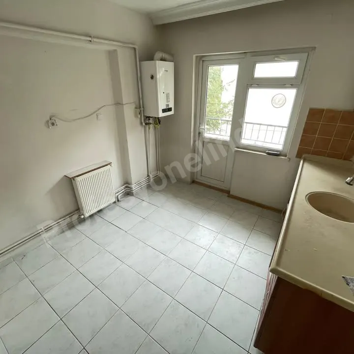 Etimesgut Merkezede Giriş Katı 3+1