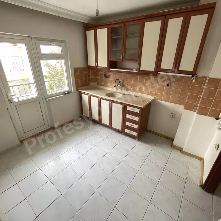 Etimesgut Merkezede Giriş Katı 3+1
