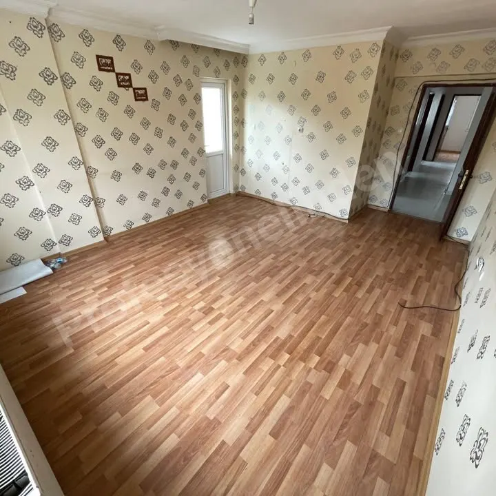 Etimesgut Merkezede Giriş Katı 3+1